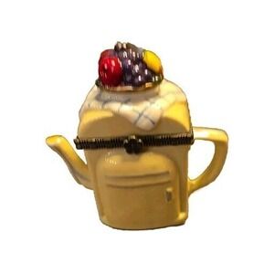 Trinket Box Whimsical Old-Time Icebox Teapot vintage,‎ hinged Small Fruit bowl